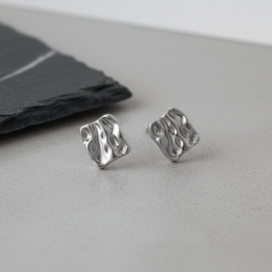 Anti-Tarnish Melting Silver Studs